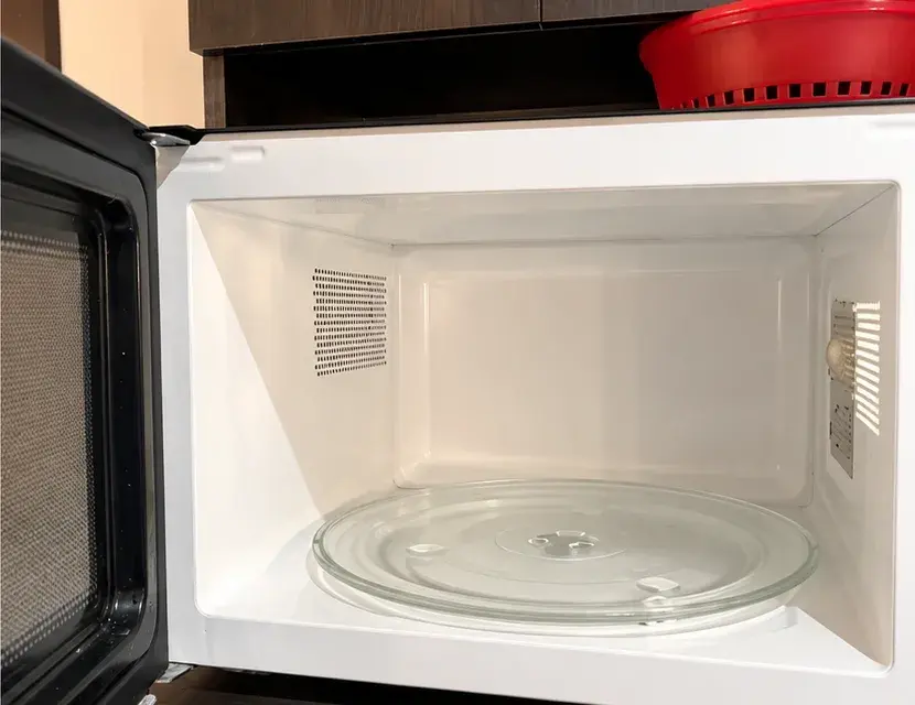 Micro-ondes après le ménage